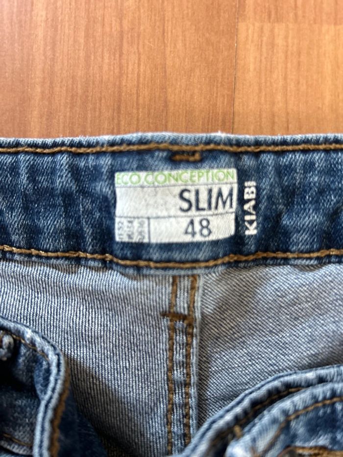 Jean troué slim kiabi taille 48 - photo numéro 4