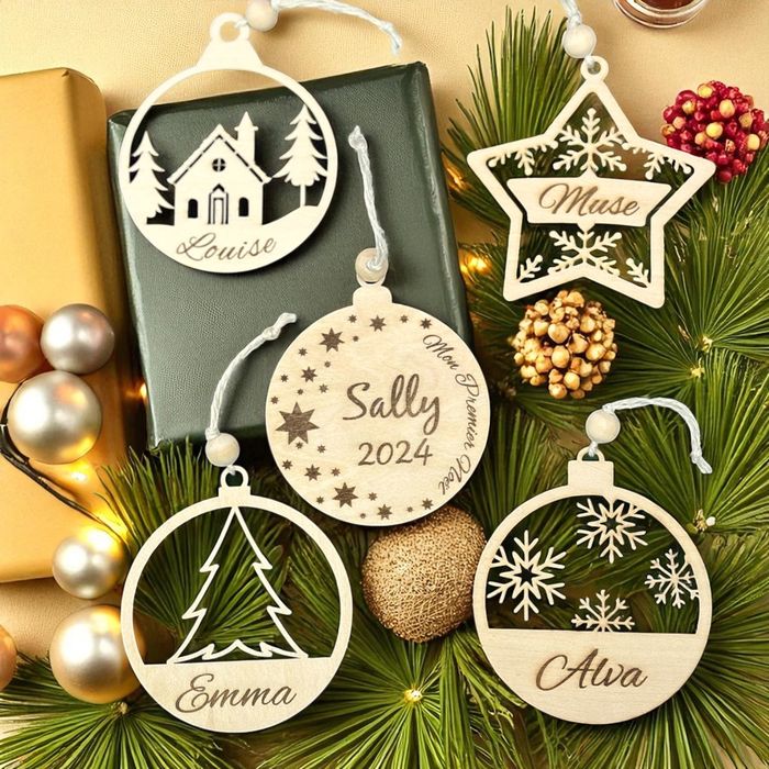 Boule de Noël en bois avec prénom