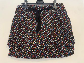 Jupe courte noire à motifs