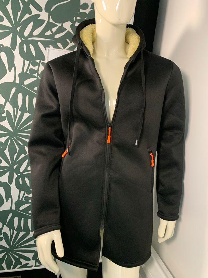 Veste à capuche long et noir - photo numéro 3