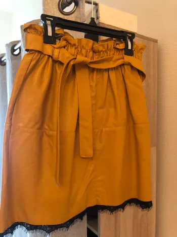 Jupe similicuir jaune