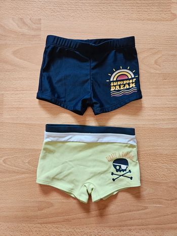 Lot 2 maillots de bain taille 3 ans