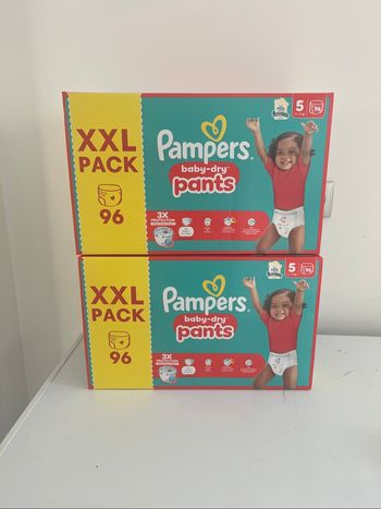 Couches Pampers baby dry pants taille 5