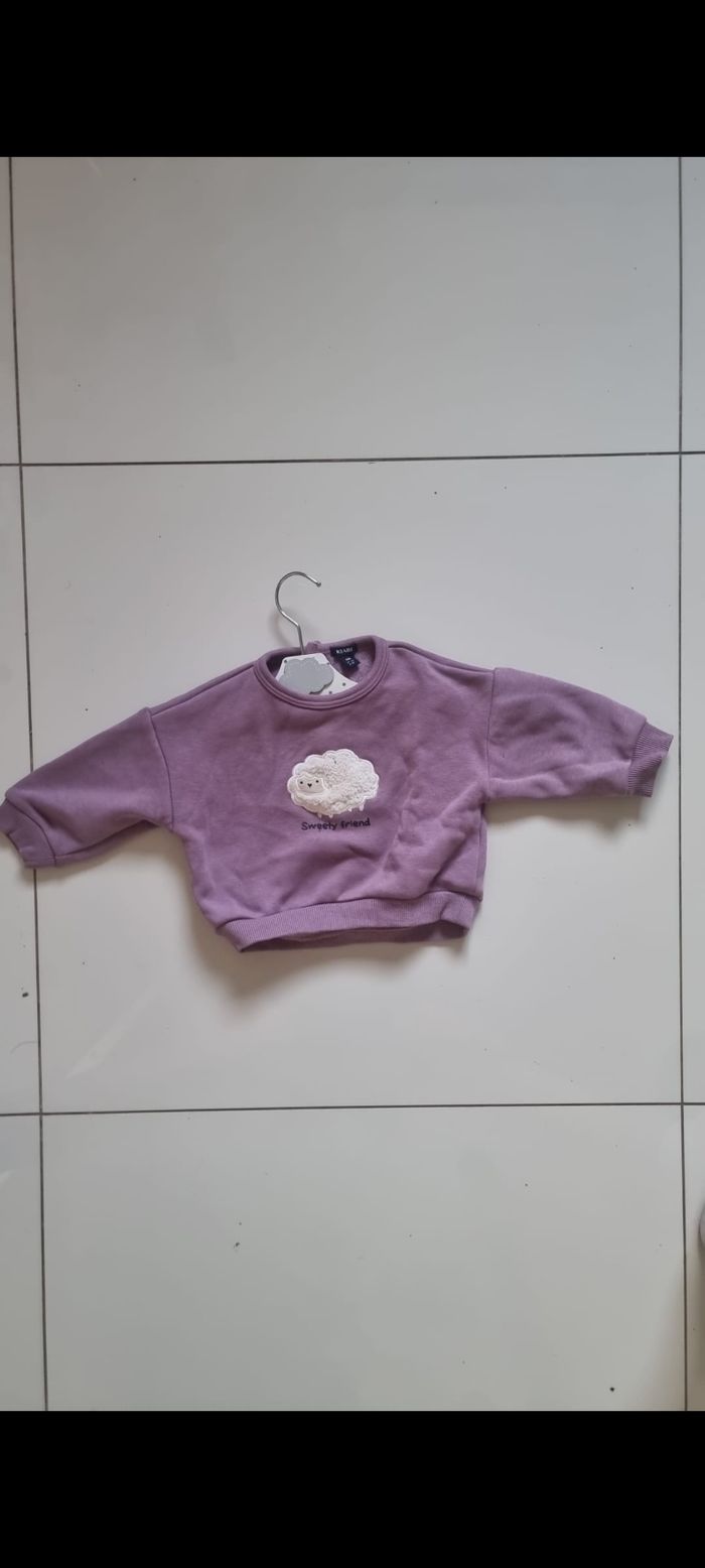 Pull kiabi taille 6 mois