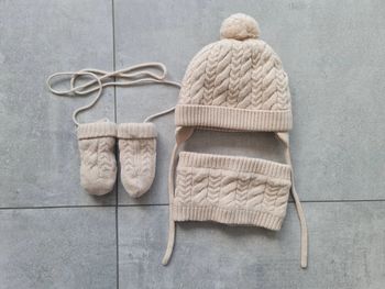 Ensemble hiver bonnet tour de cou et moufles