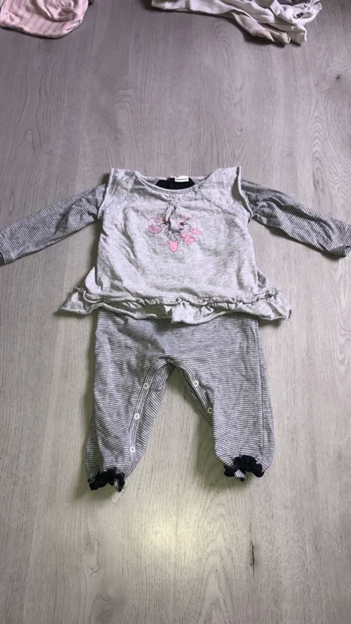 Lot de vêtements fille avec marques 3 mois Tbe - photo numéro 6