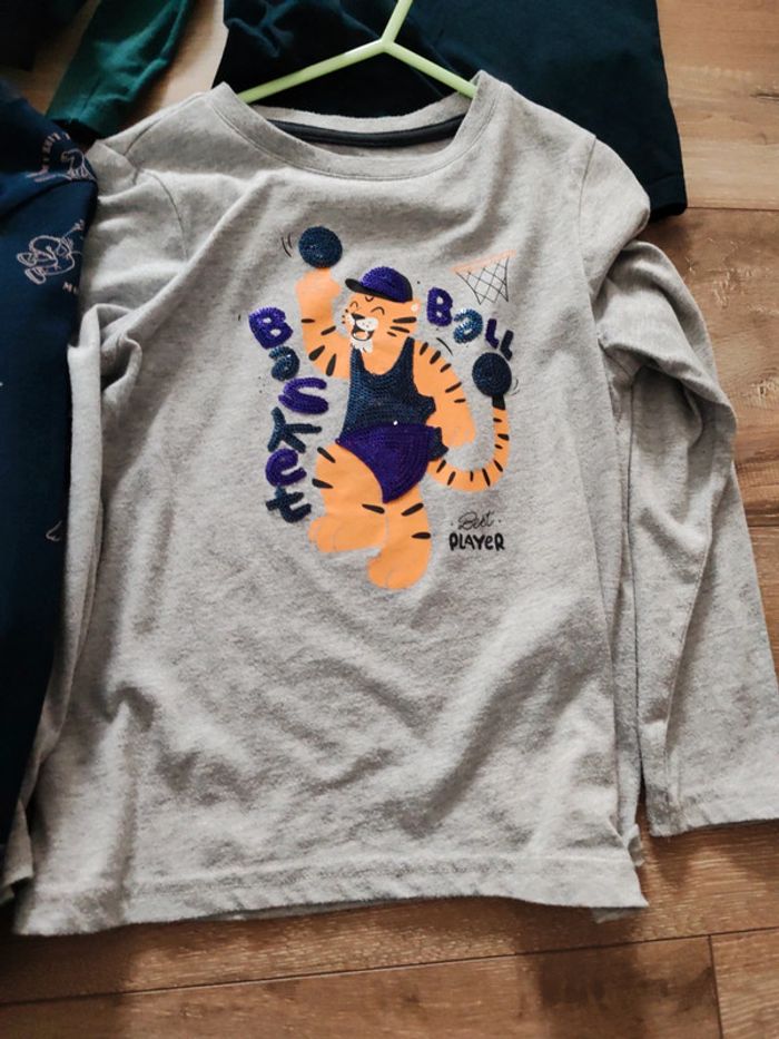 Lot 6 tee-shirts Kiabi 5 ans - photo numéro 2