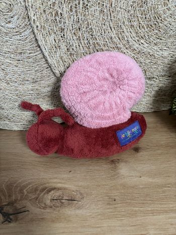 Doudou escargot Bordeaux rose de bon matin 