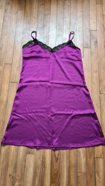 Nuisette violette taille M Marque eldys