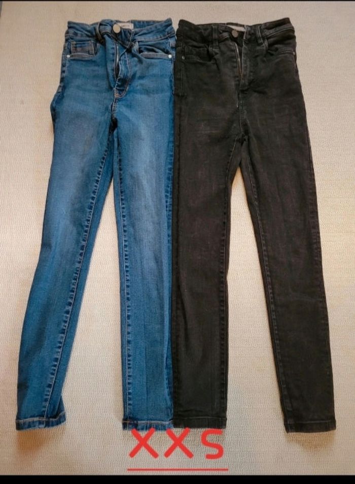 Lot jean's taille XXS noir et bleu