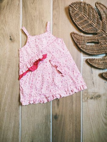 👗Vertbaudet - Robe d'été à bretelles rose motifs fleurs - Taille 6 mois