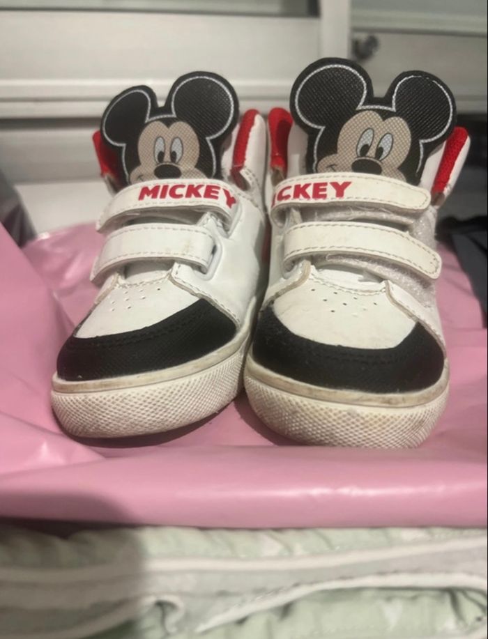 Basket Mickey taille 21