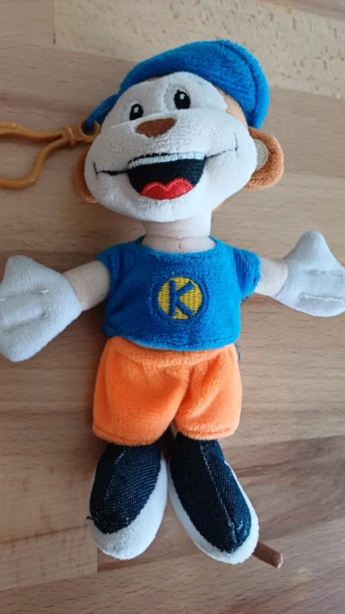 Peluche moyenne avec accroche Kingoland