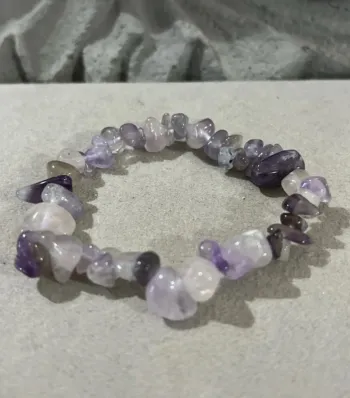 Bracelet baroque en pierres naturelles sur fil élastique