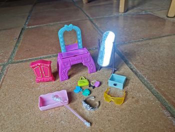 Accessoires et meubles poupée lot de 12 pièces
