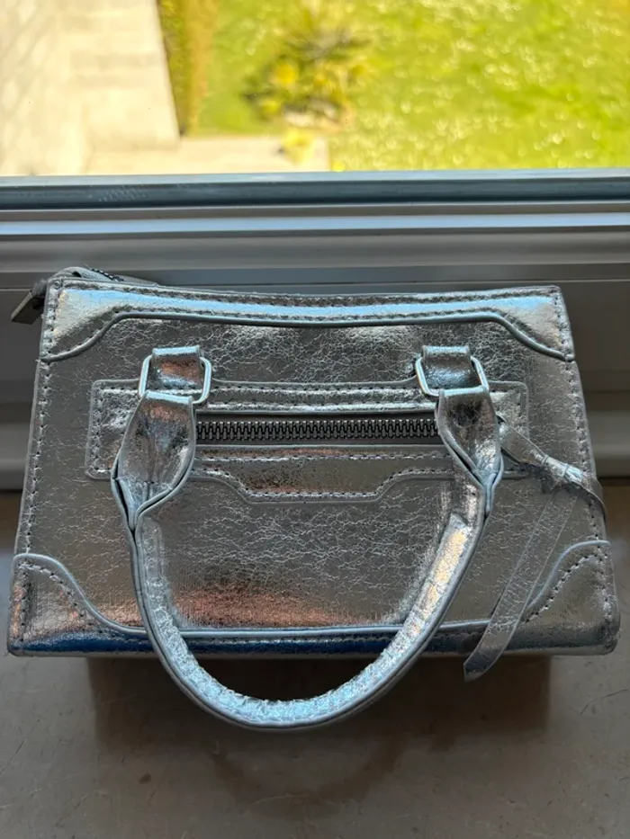 🔹 Sac argenté brillant – Parfait pour briller en soirée 🔹 - photo numéro 3