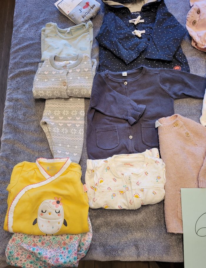 Gros lot 6 mois fille 19 pièces - photo numéro 3