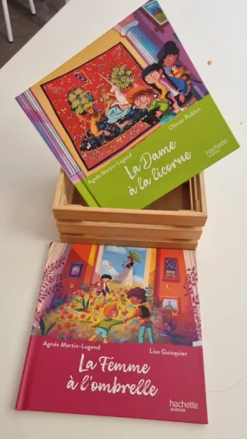 Lot de 2 livres McDonald's neuf