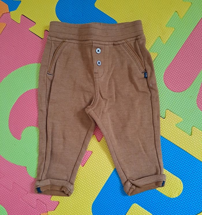 Pantalon marron, obaïbi, taille 6 mois (68 cm)