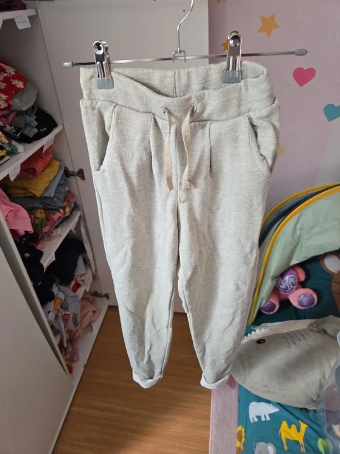 Jogging taille 8 ans - photo numéro 2