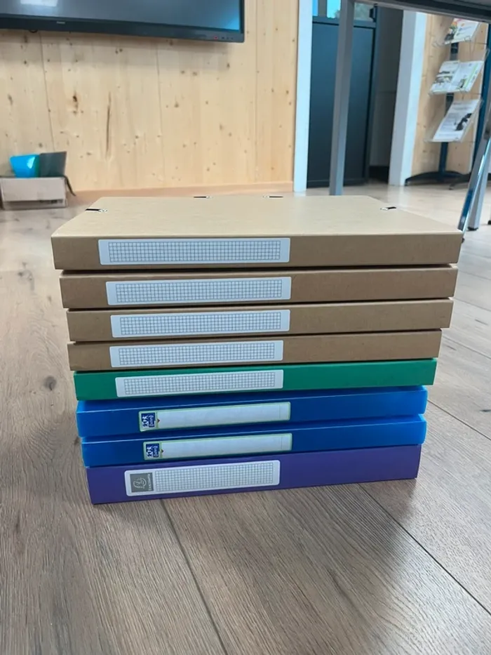 8 chemises épaisses ou box minimum 2 cm