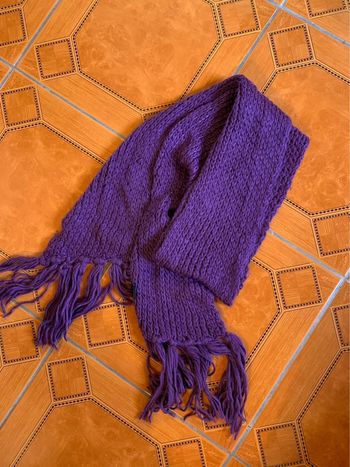 Écharpe violette
