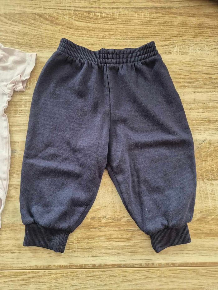 Ensemble body + pantalon 1 an - photo numéro 5