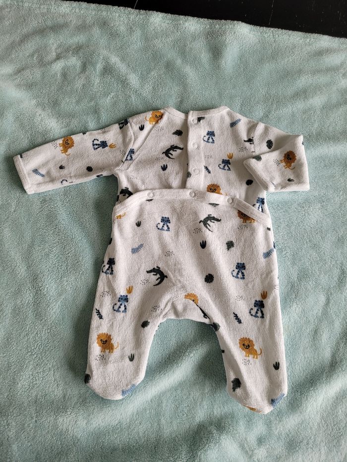 Pyjama 1 mois - photo numéro 2