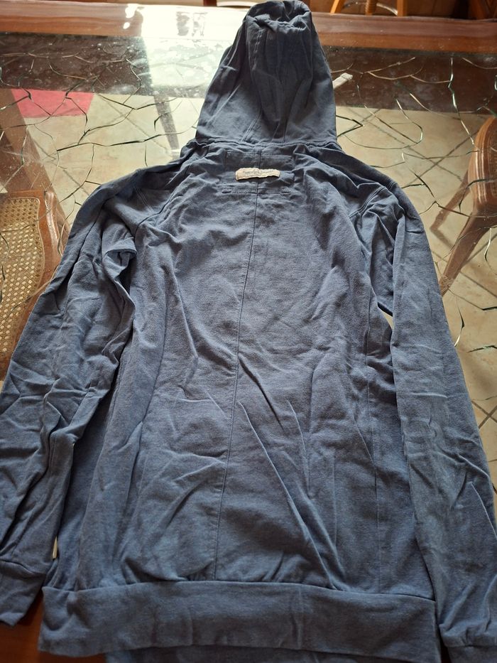 Sweat-shirt  à  capuche