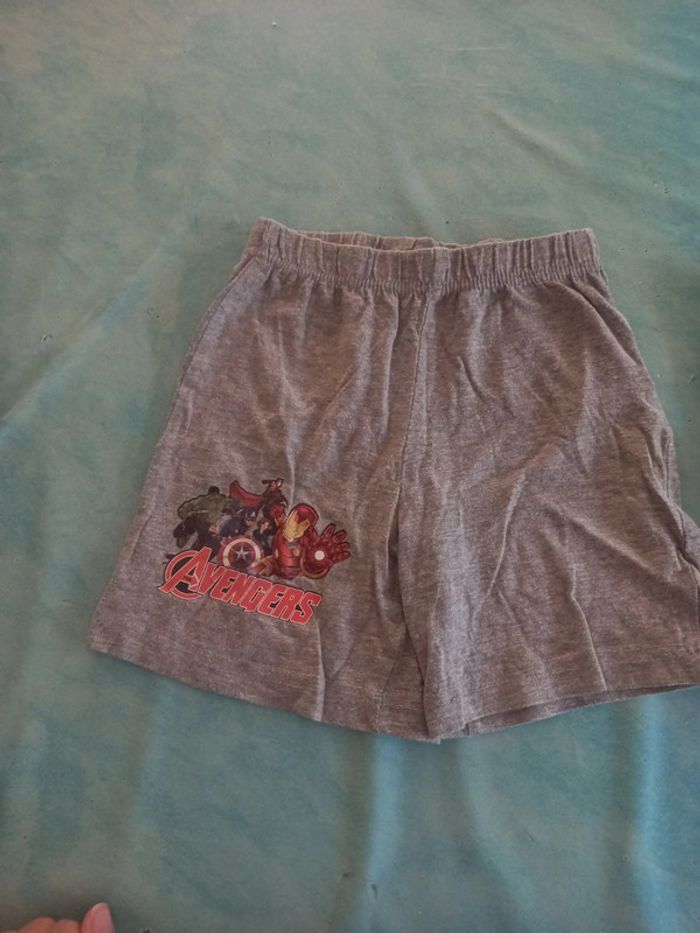 2 shorts - photo numéro 2