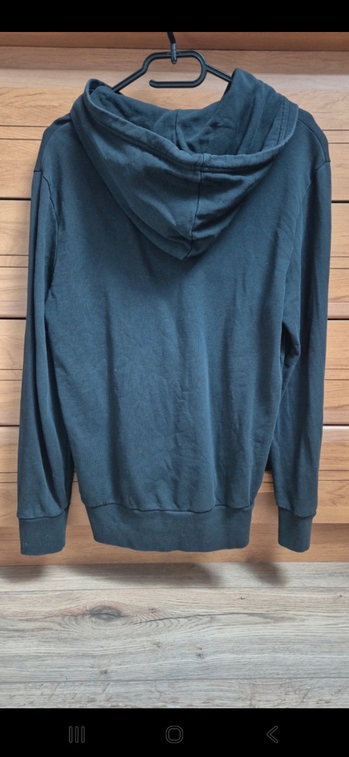 Sweat a capuche - photo numéro 2