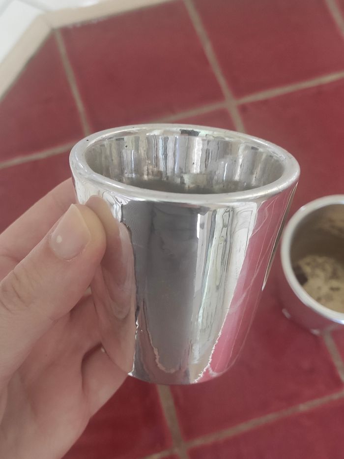 Deux petits pots de fleurs - photo numéro 3