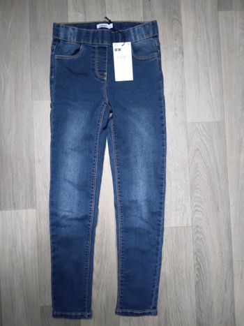 Jeans 8 ans neuf