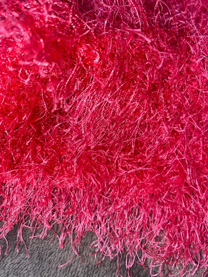 Pull court à poils fins et léger - photo numéro 3