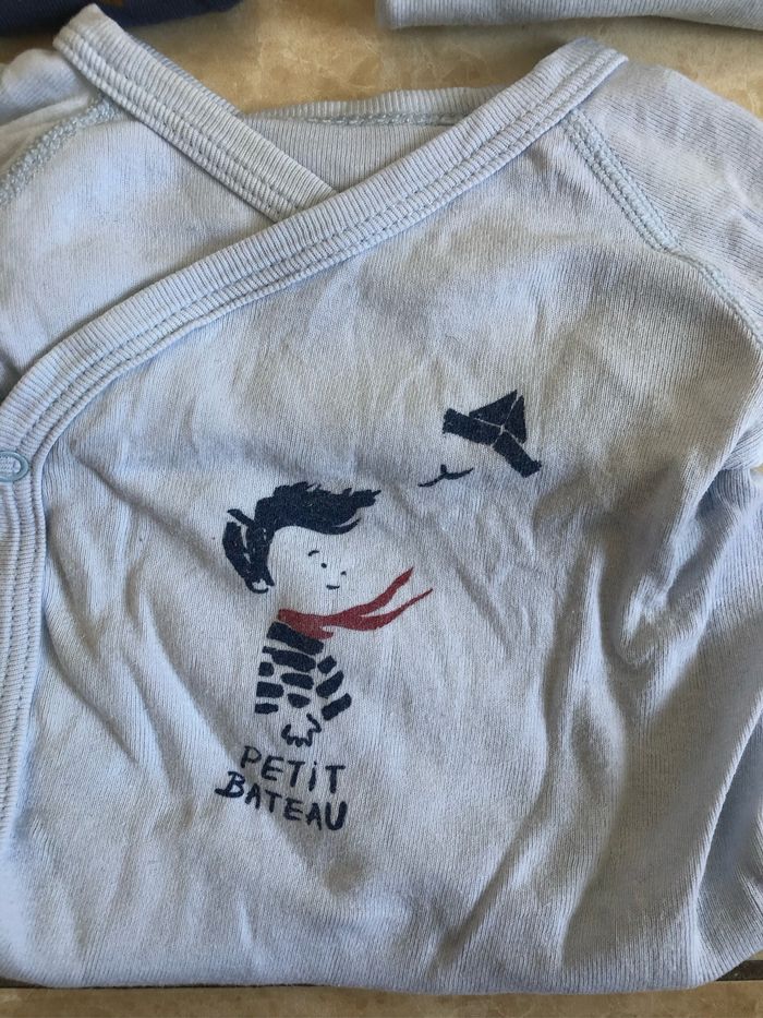 Lot bodies manches longues 3 mois Petit Bateau - photo numéro 6