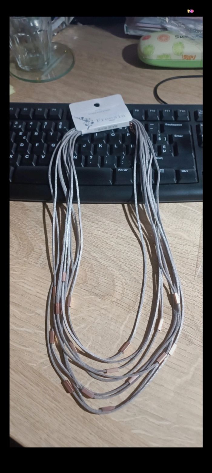 Collier gris - photo numéro 2