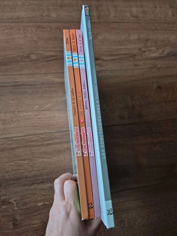 Lot de 4 bandes dessinées Les fonctionnaires - photo numéro 6