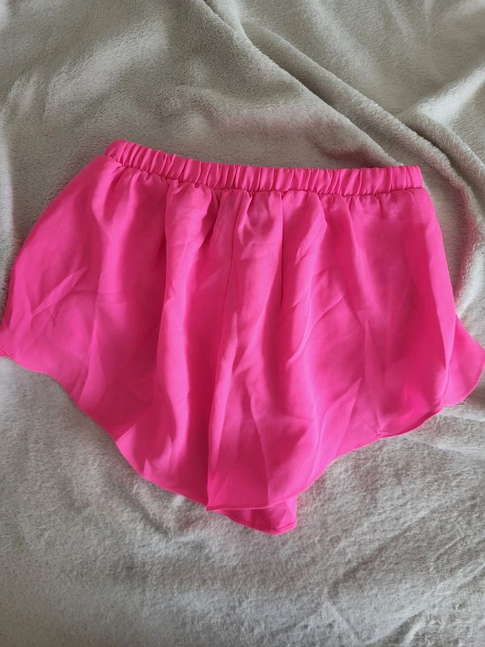 Superbe short . - photo numéro 3