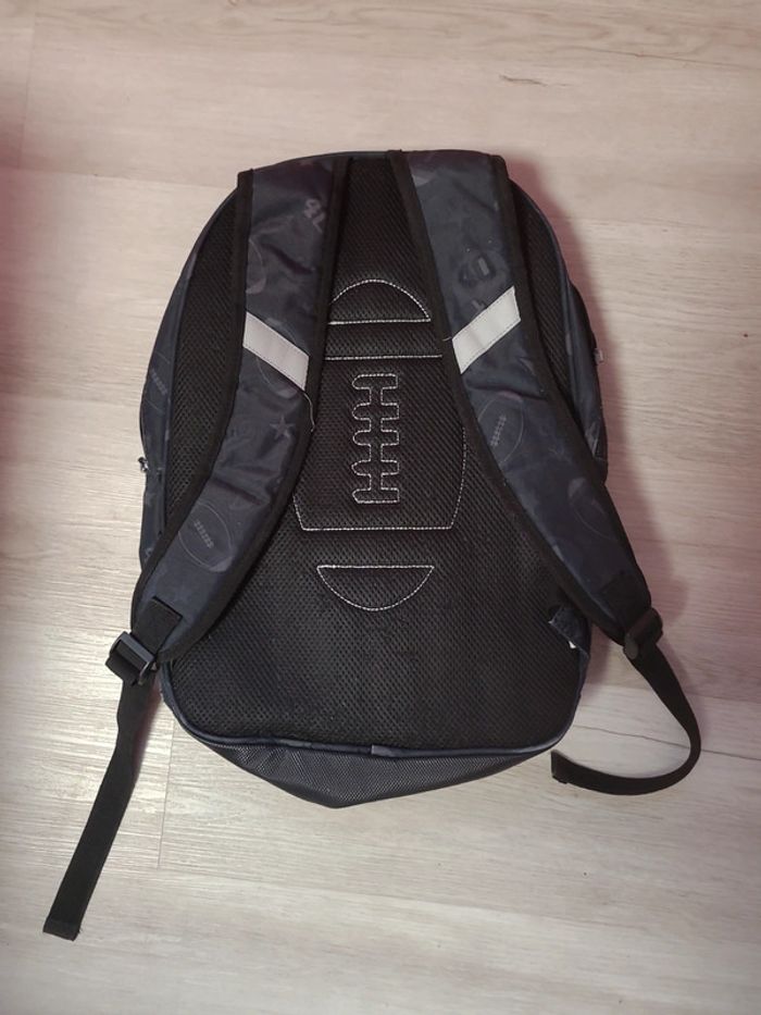 Cartable/ sac à dos - photo numéro 2