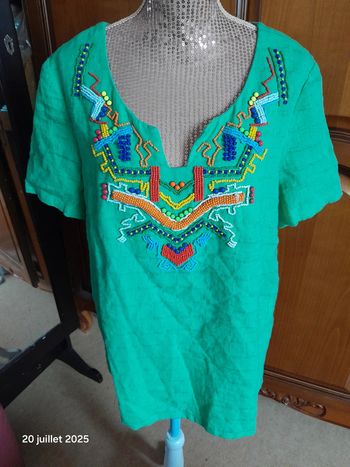 Haut brodé avec perles