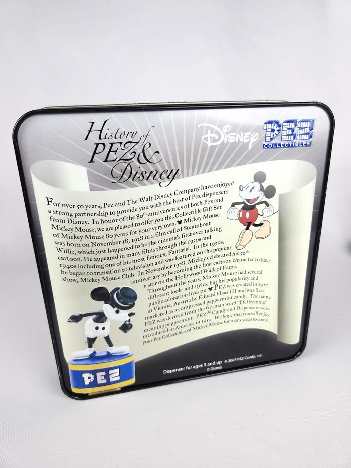 Coffret PEZ Disney Mickey Mouse 80ème Anniversaire Vintage Limited Edition 2007 - photo numéro 4