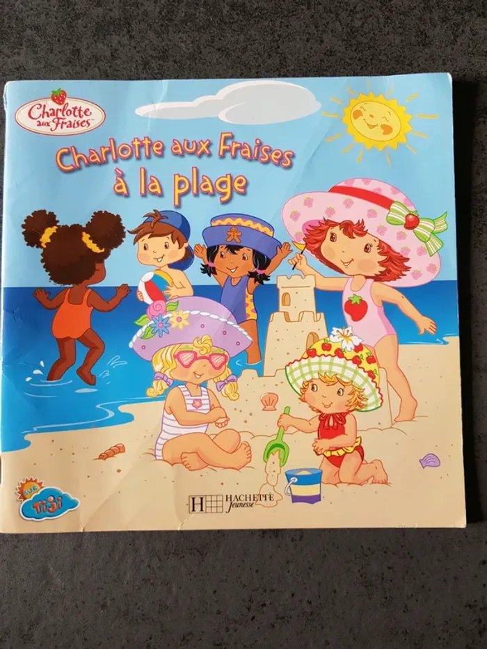 Livre Charlotte aux fraises à la plage