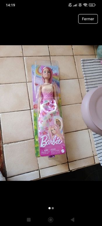 Poupée barbie mattel