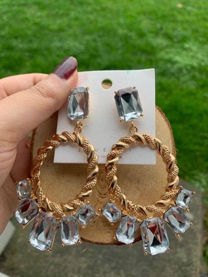 Boucle d'oreille tendance