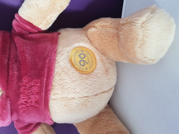 Peluche winnie l'ourson 90 ans disney - photo numéro 2