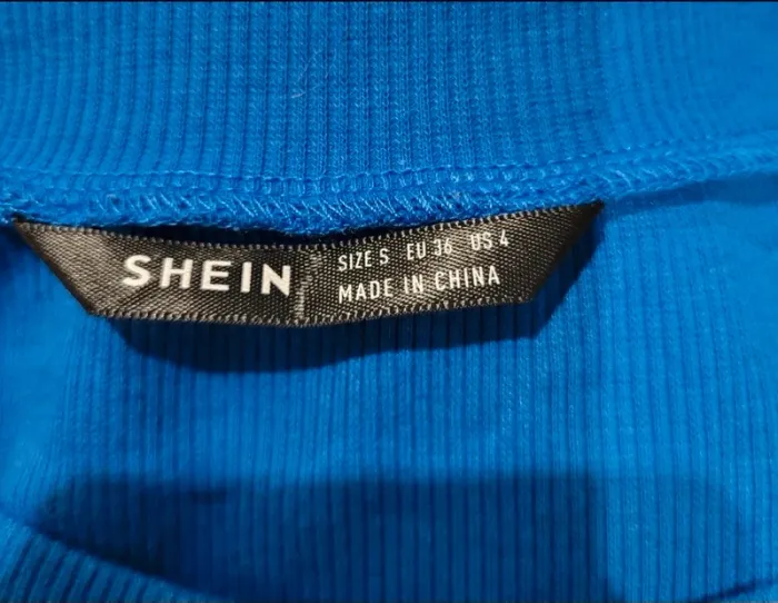 Top court Shein, taille S. Neuf - photo numéro 4