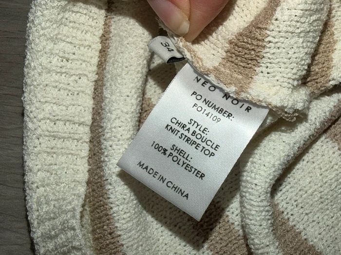Pull sans manches rayé Naf Naf – taille XS / 34 – neuf avec étiquette - photo numéro 9