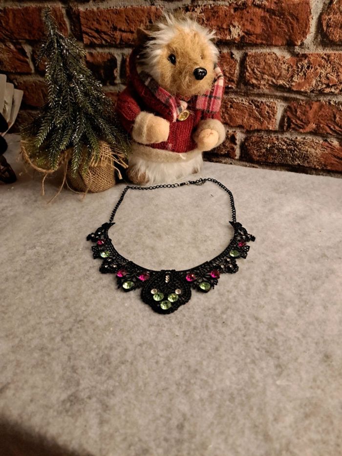 Collier gothique noir strass multicolore - photo numéro 9