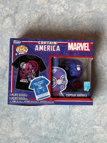 Teeshirt Captain America L + figurine pop. Neuf