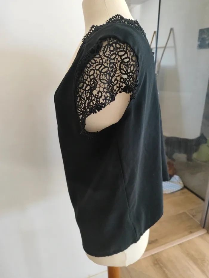 Superbe blouse dentelle noire M - photo numéro 2